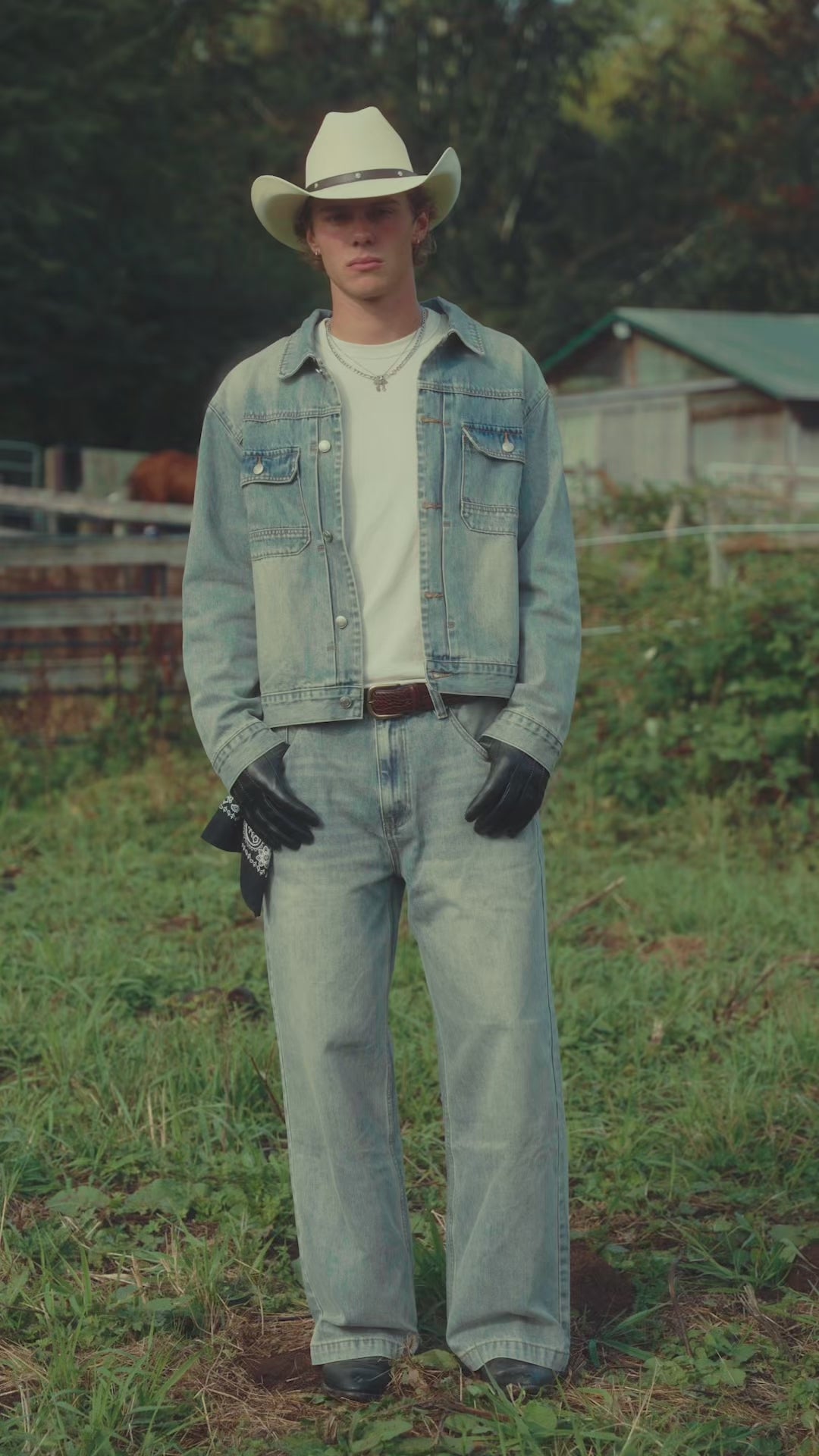 Load video: BRONCO DENIM - LIGHT WASH